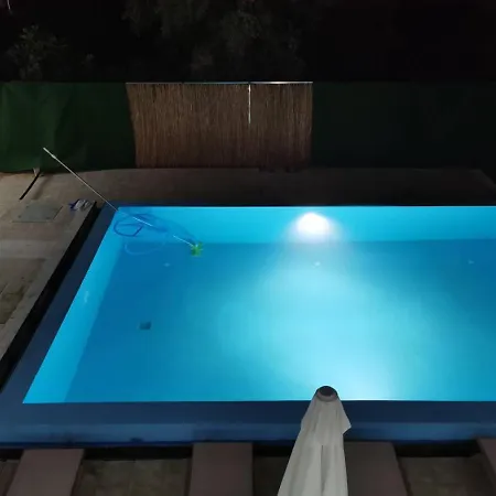 Hotel Capital Lux 3* נידרי